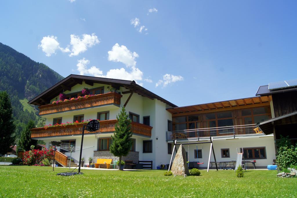 Apartments Bauernhof Dismasn Hof Längenfeld Exterior foto